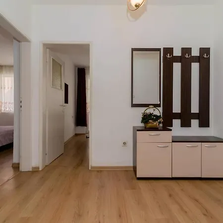 2 Bedroom Near The Opera דירה *
